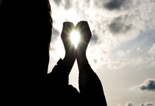 爱体育:西媒:国米和尤文正在关注拉齐奥中卫吉拉,皇马有50%转会费分成.